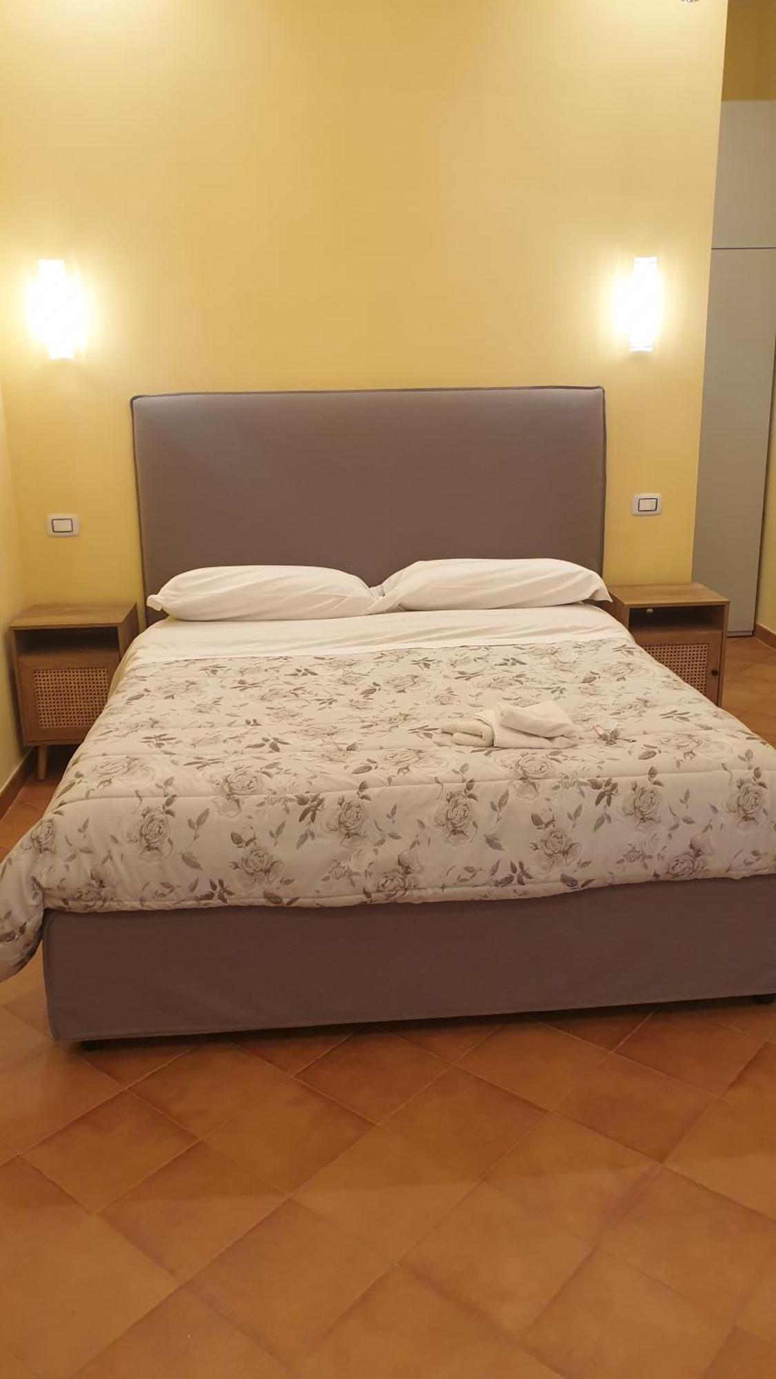 Bed and Breakfast Dimora Del Campo Charming House à Salernes Chambre photo