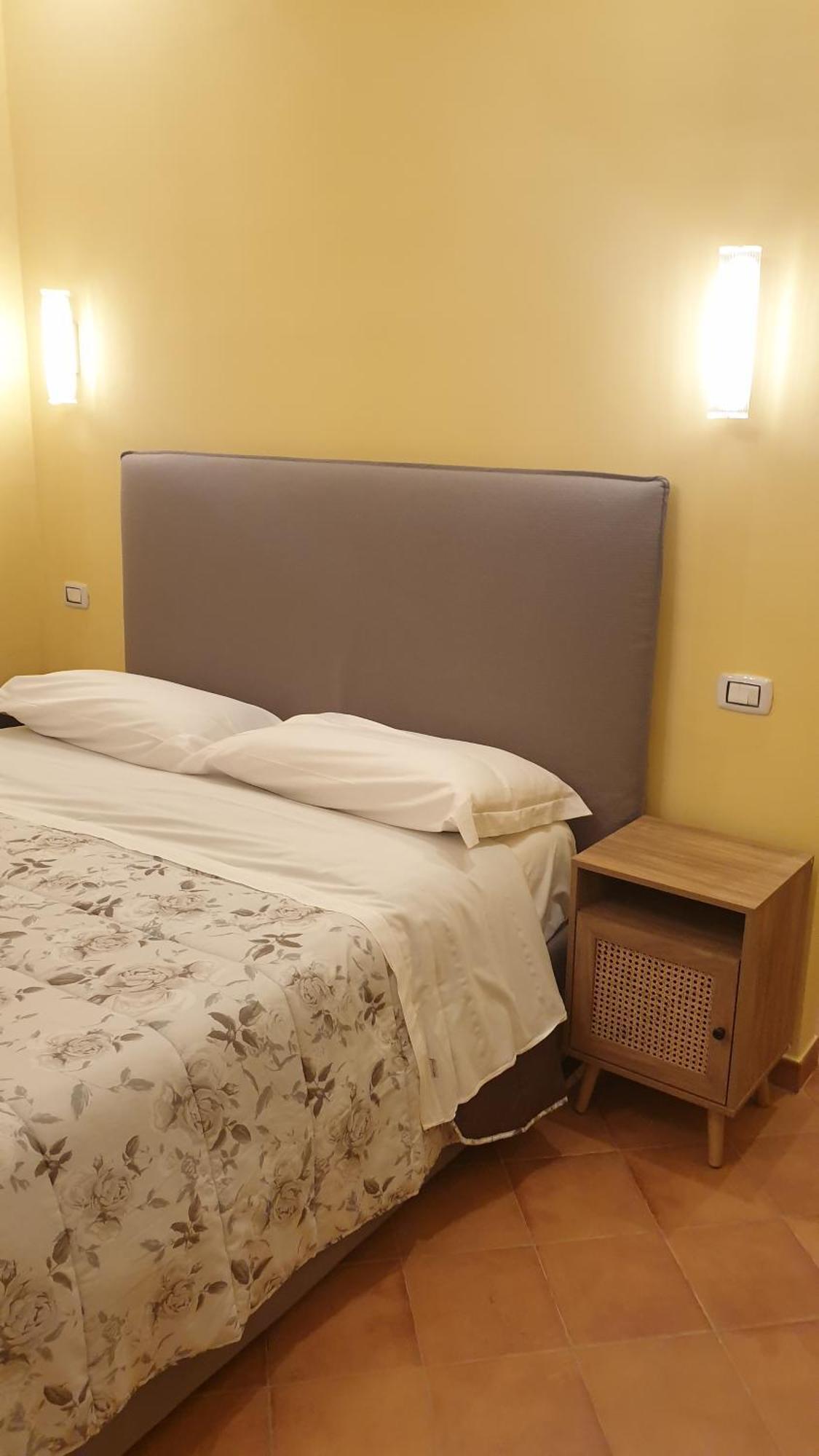 Bed and Breakfast Dimora Del Campo Charming House à Salernes Chambre photo